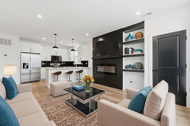 Foto del edificio - 3902 S Lake Park Ave