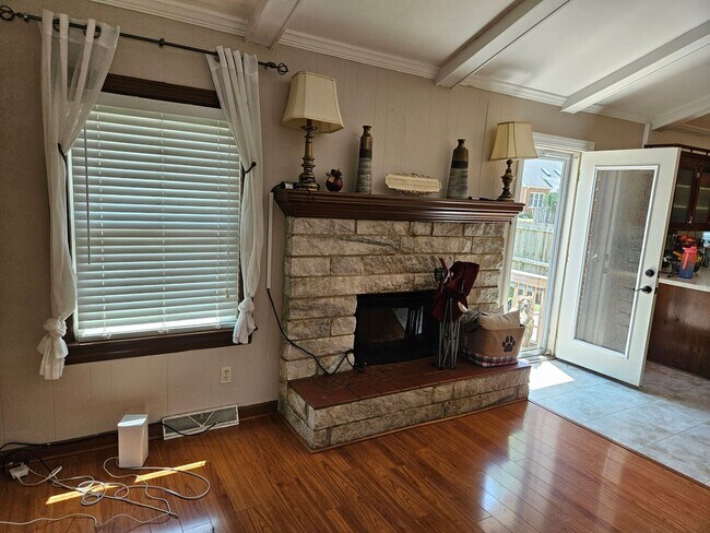 Building Photo - RADCLIFFE MEADOWS