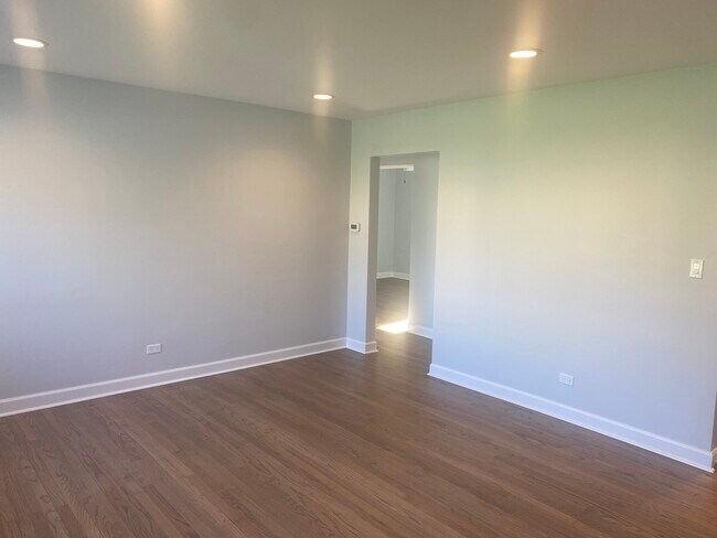 Building Photo - 16 N Kenilworth Ave