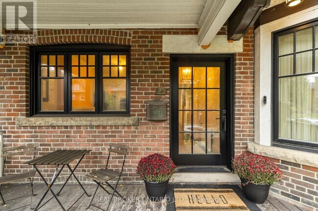 Photo du bâtiment - 23 Triller Ave