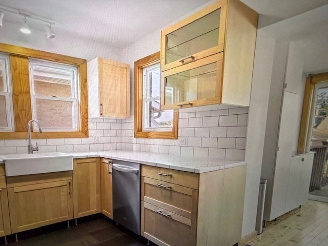 Building Photo - 4236 N Ozark Ave