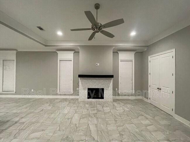 Building Photo - 12459 N Stumberg Villas Ct