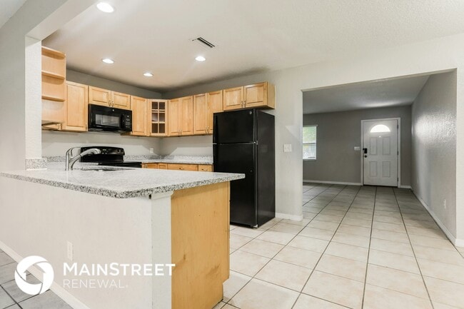 Building Photo - 382 Sunnyside Dr