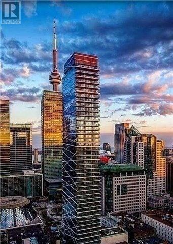 Building Photo - 224 King St W