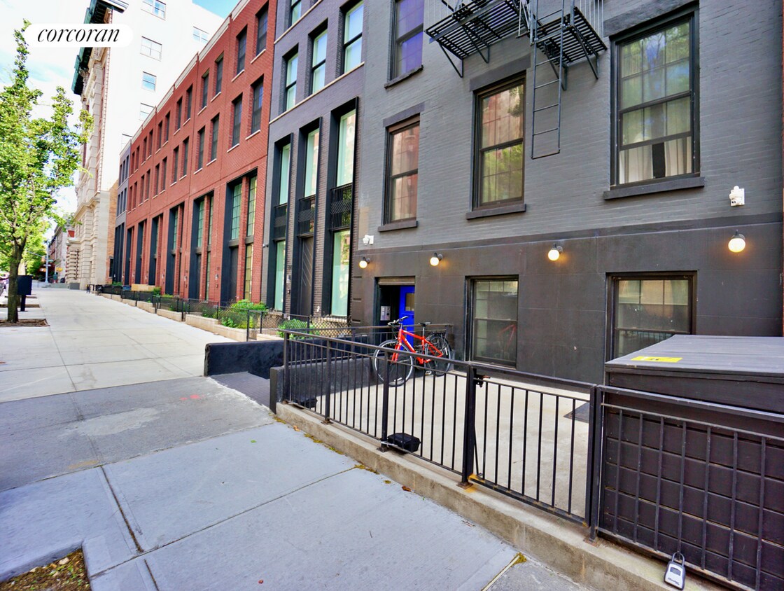 86 Amity St, Brooklyn, NY 11201