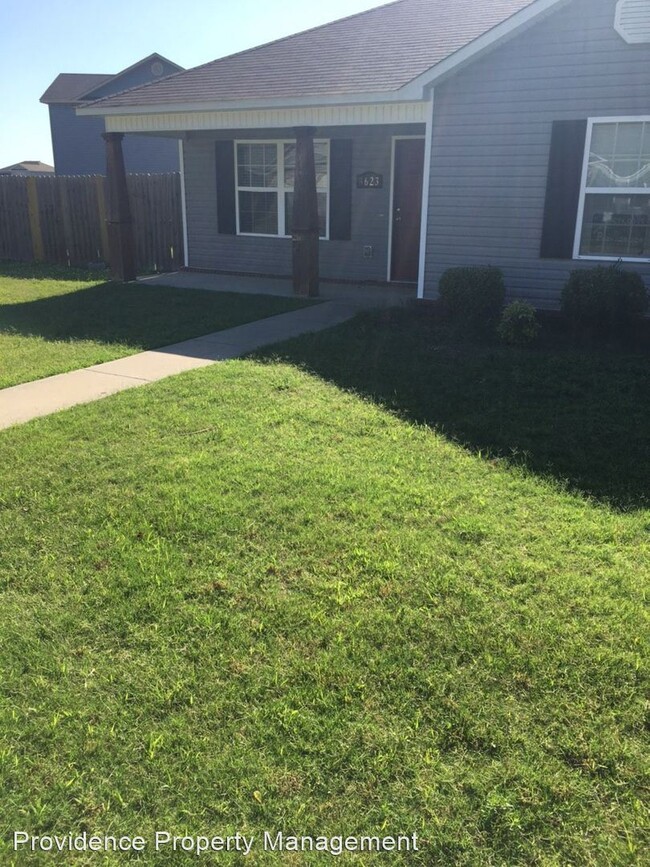 Building Photo - 3 br, 2 bath House - 4623 W. Colfax Loop