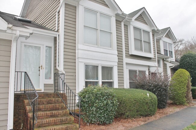 Building Photo - 7245 Meeting St