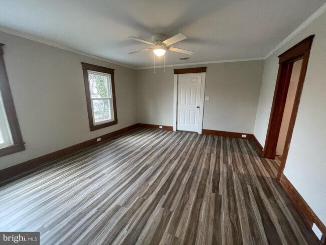 Building Photo - 408 Maryland Ave