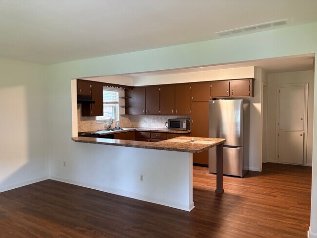 Foto del edificio - 817 Hollywood Cir