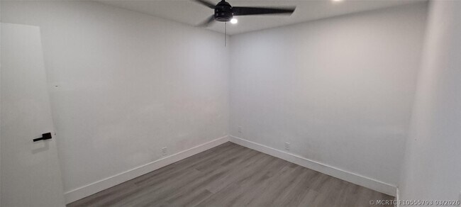 Foto del edificio - 630 N 58th Ave