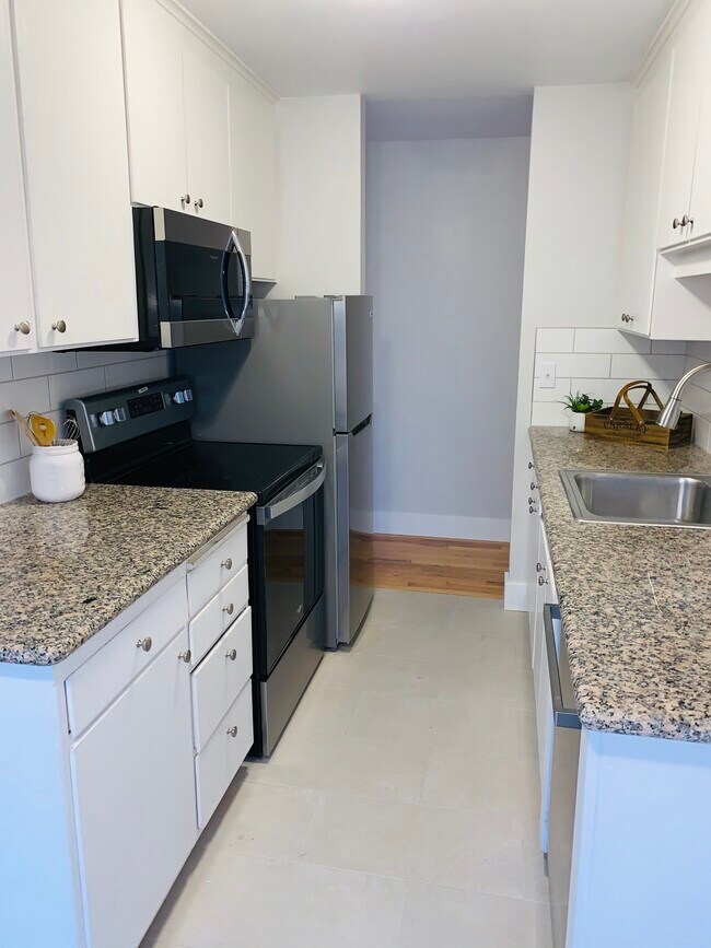 Foto del edificio - 3627 13th Ave W