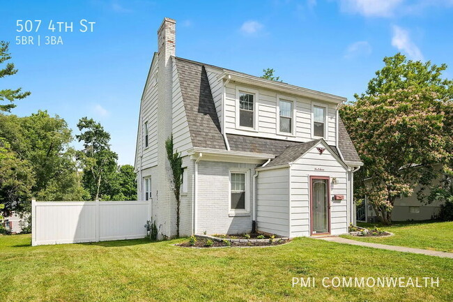 Building Photo - 507 4th St