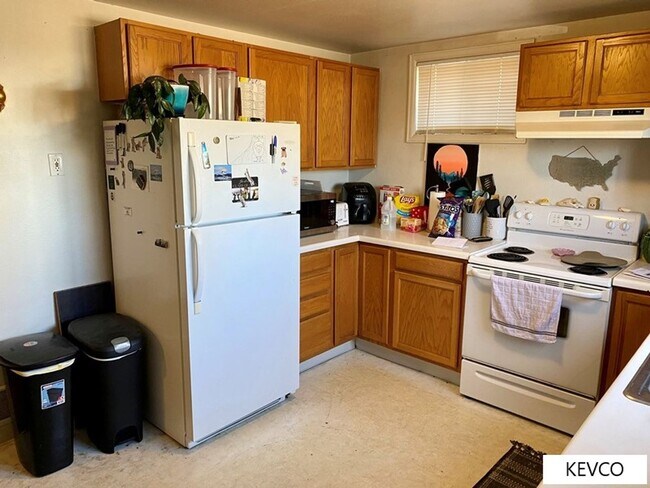 Foto del edificio - 1236 Maple St