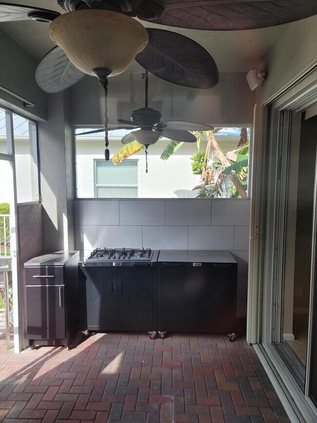 Foto del edificio - 9335 Plantation Estates Dr