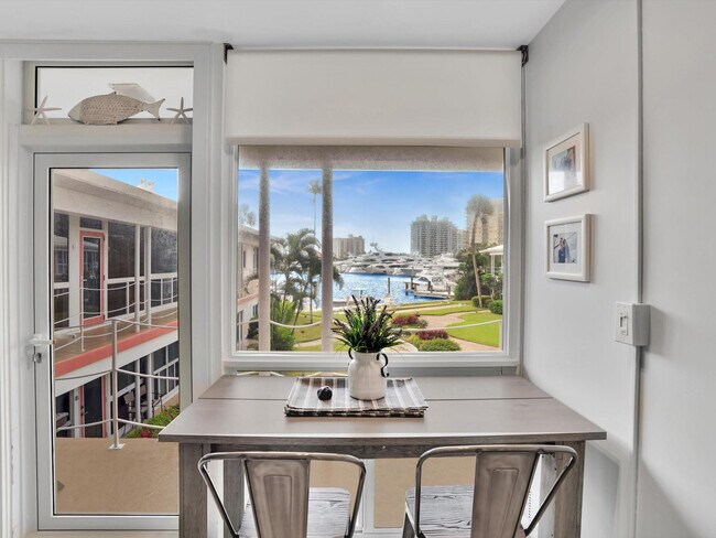 Foto del edificio - 1124 Seminole Dr