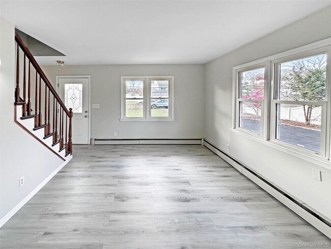 Building Photo - 143 Walter Ave