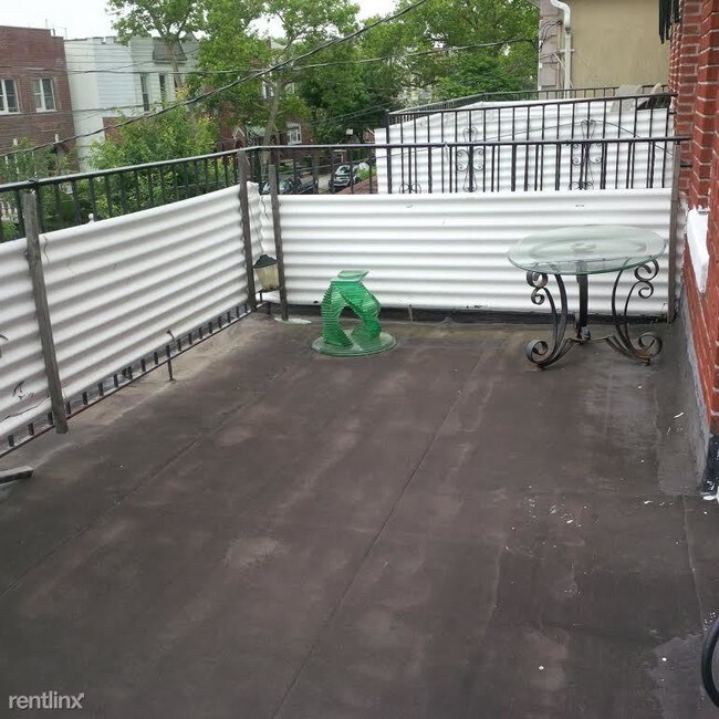 Foto del edificio - 21 Bay 37Th St