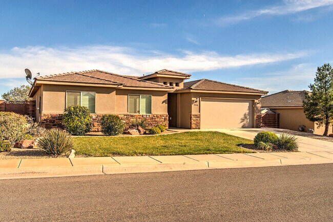 Foto del edificio - 3 bed 2 bath home with fully-fenced yard
