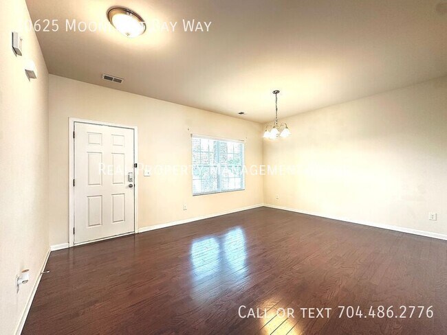Foto del edificio - 10625 Moonlight Bay Wy