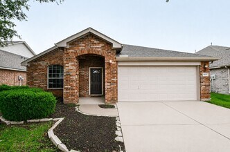 Building Photo - 18006 Willow Cliff Ln