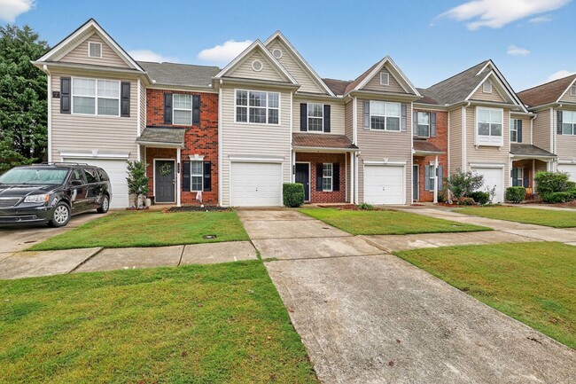 Building Photo - 135 Primrose Dr