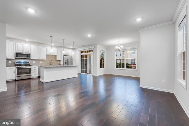Building Photo - 23290 Milltown Knoll Square