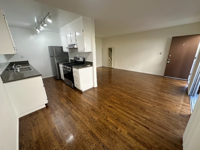 Foto del edificio - 1262 Granville Ave