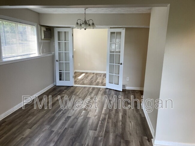 Foto del edificio - 5864 Shaw St