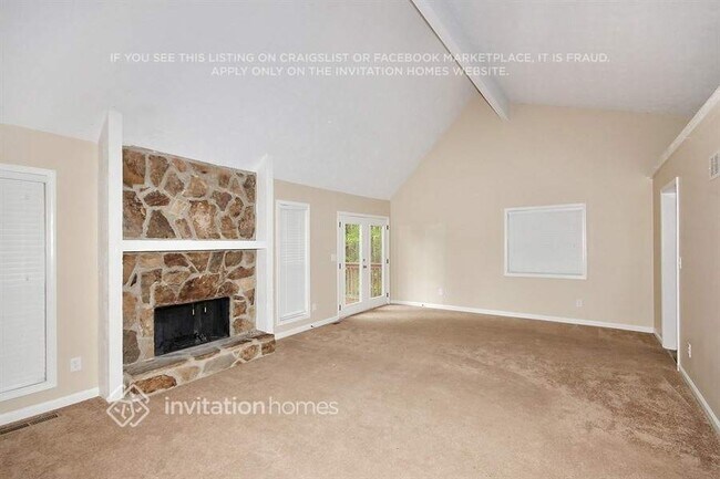 Foto del edificio - 261 Rustic Ridge Dr NE