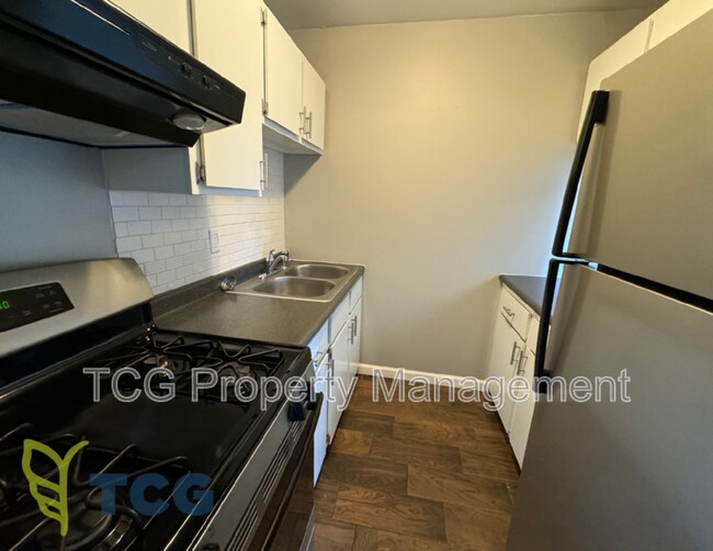 Building Photo - 606 E McKinley Rd