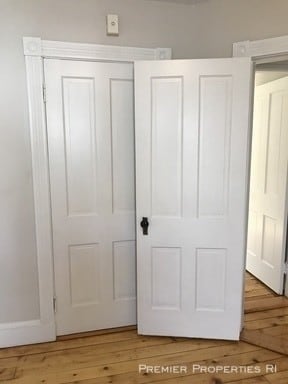 Building Photo - 2 Oakleigh Ave