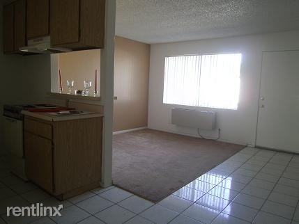 Foto principal - 26080 Base Line St