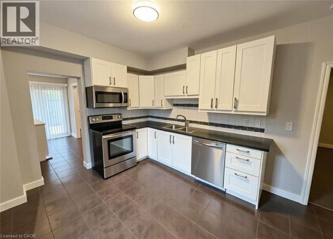 Photo du bâtiment - 71 Barnesdale Blvd