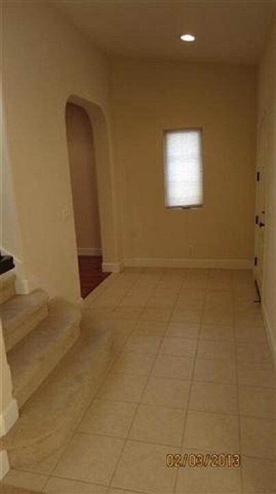 Foto del edificio - 1416 Dahlia Loop