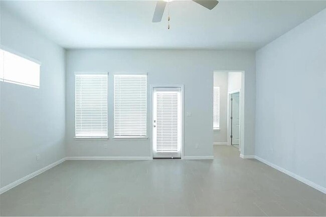 Building Photo - 135 Horseshoe Cove