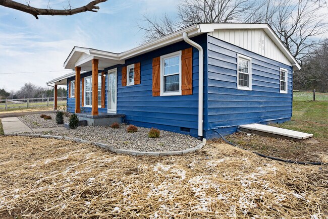 Building Photo - 2001 New Glendale Rd