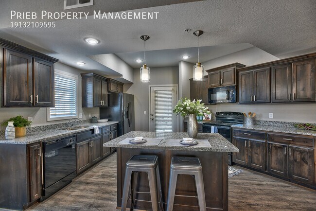 Foto del edificio - 22091 W 123rd Ln