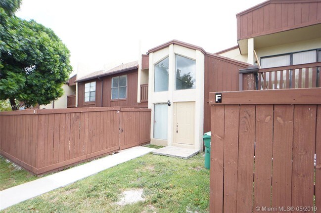 Building Photo - 6604 SW 114th Pl