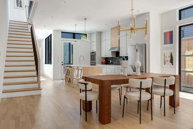 Foto del edificio - Newer-Construction Home in East Village — Private Yards & Flexible Spaces