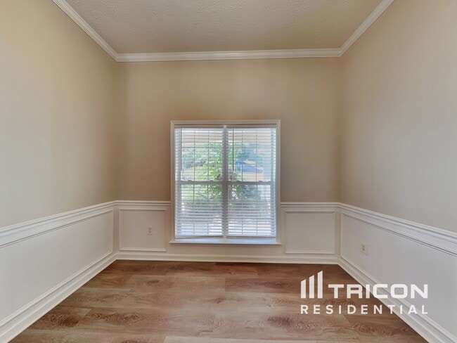 Building Photo - 222 Yardsley Dr