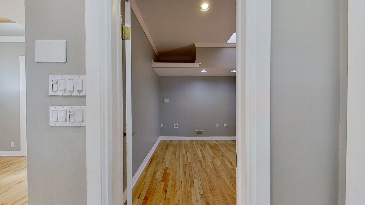 Photo - 777 S Logan St House