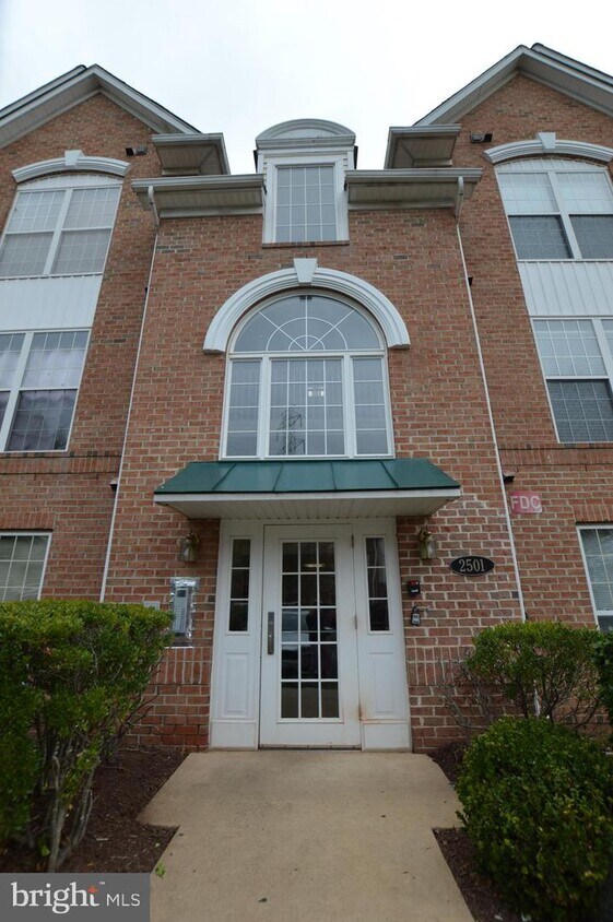 2501 Driftwood Ct Unit 1C, Frederick, MD 21702 Room for Rent in