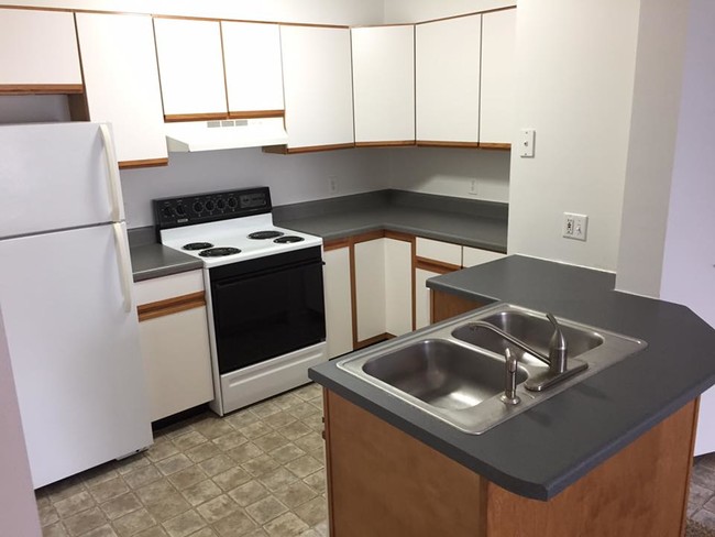 Standard Unit Kitchen - Regency Apartments