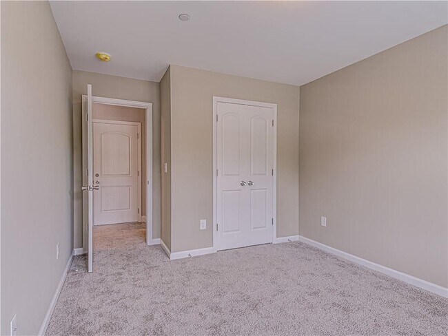 Building Photo - 3393 Hidden Stream Ct