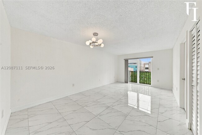 Foto del edificio - 6965 Harding Ave