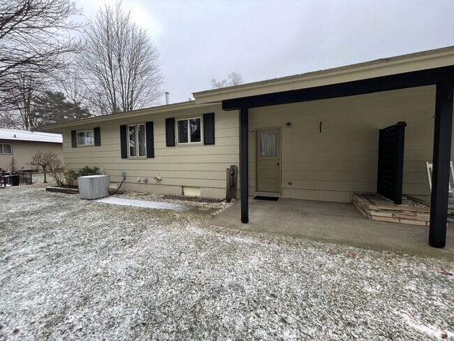 Building Photo - 1412 Keck Ave