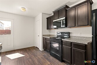 Building Photo - 225 Denson Ln