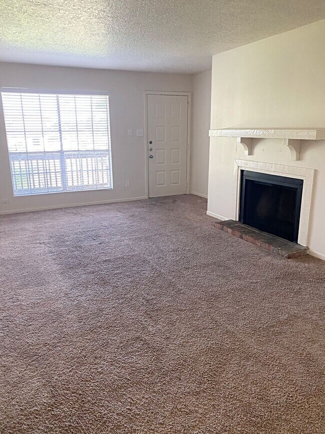 Foto del edificio - 8424 Glen Meadow Ln