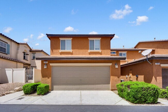 Foto del edificio - Beautiful Townhome located in Inspirada Henderson 3 bedroom, 2.5 Baths, 2 car garage