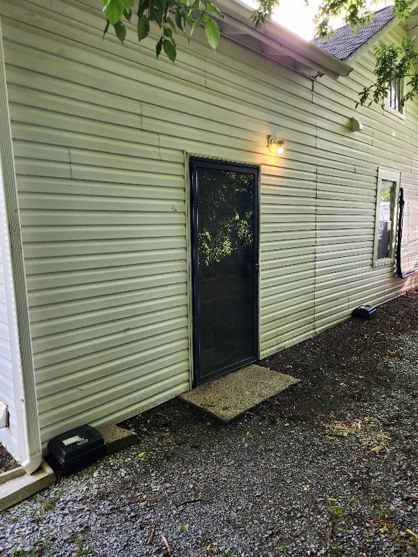 Building Photo - 261 Gill St